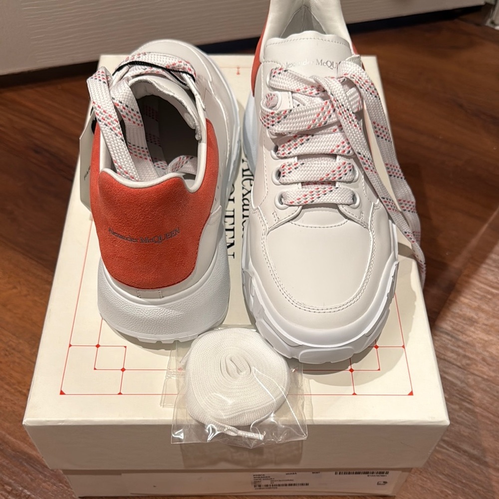 ALEXANDER MCQUEEN sneaker